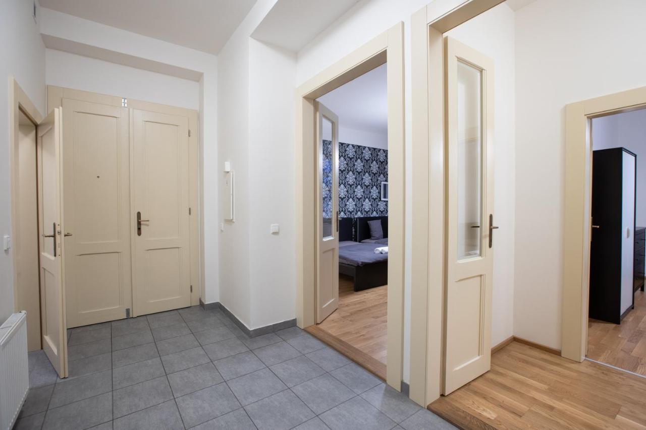 Riverside Spirit Prag Exterior foto