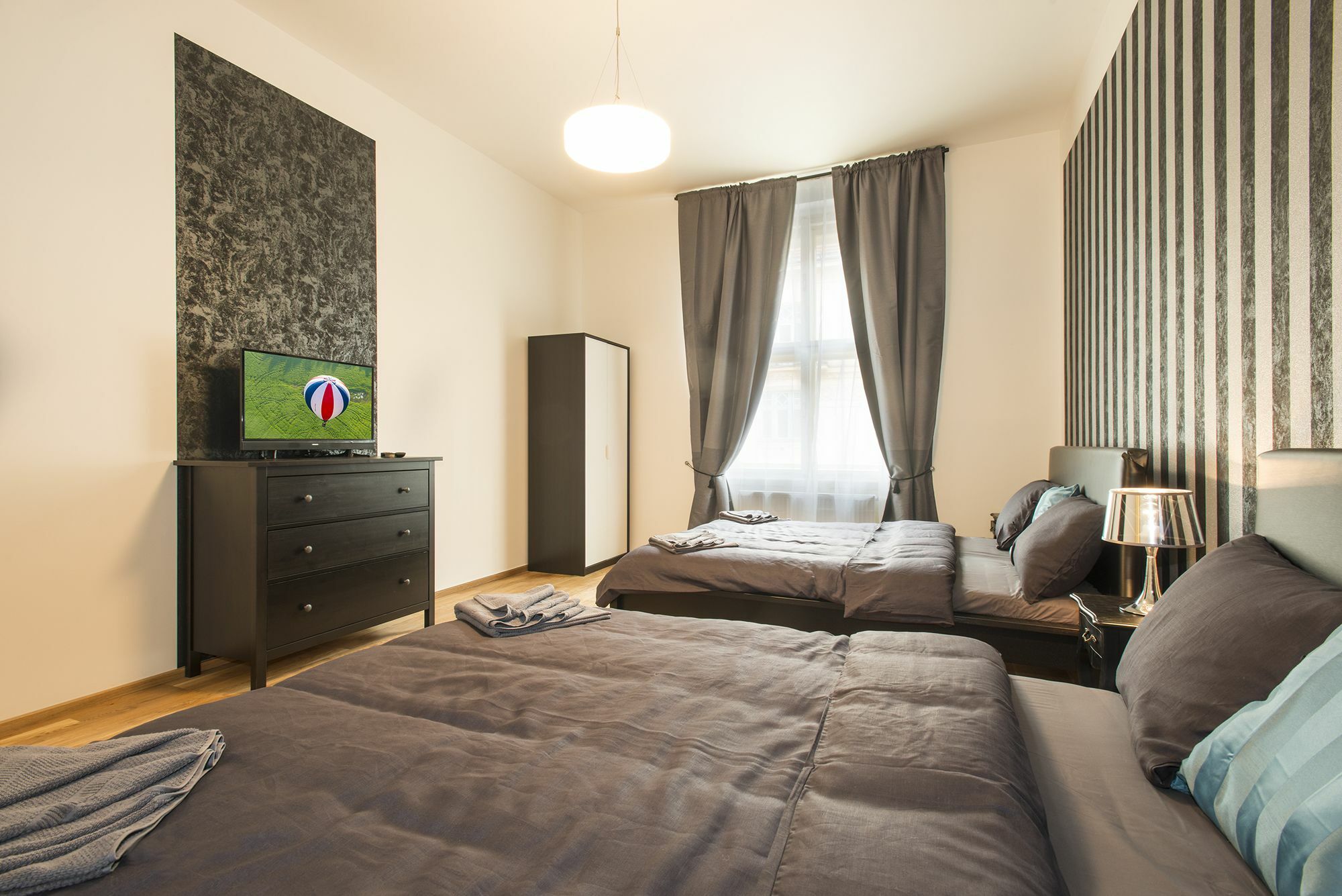 Riverside Spirit Prag Exterior foto