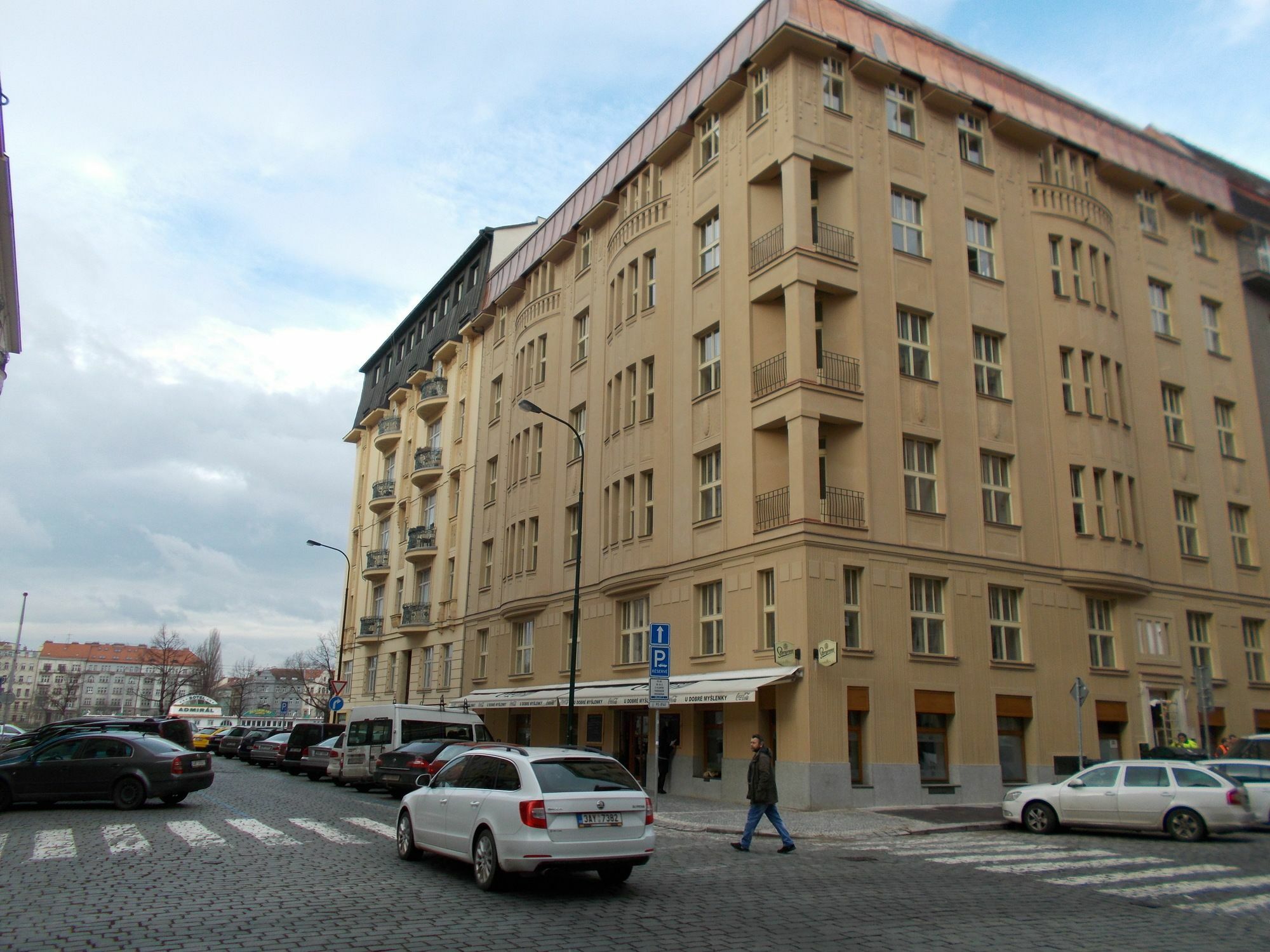 Riverside Spirit Prag Exterior foto